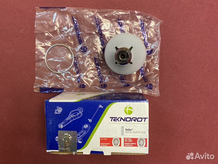 Шаровая опора Ларгус Логан с боковой проточкой