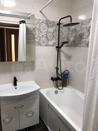 2-к. квартира, 52 м², 3/25 эт.