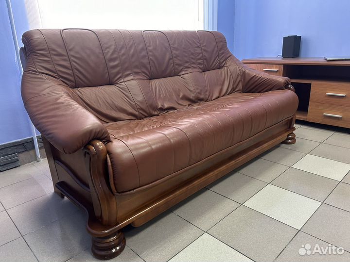 Кожаный диван Италия