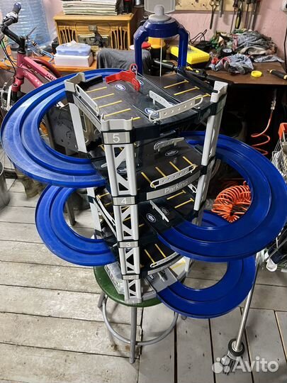 Трасса многоуровневый гараж