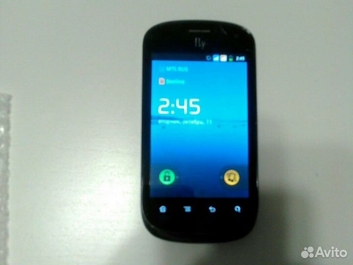Телефон Fly
