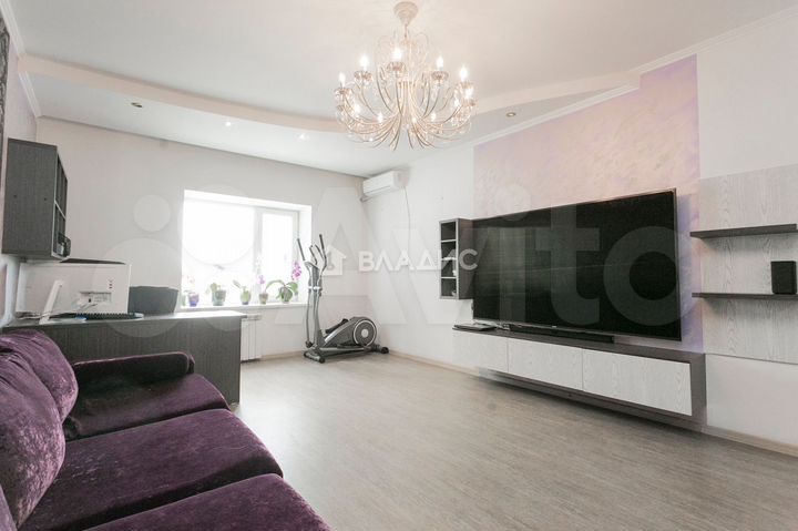 4-к. квартира, 100 м², 8/10 эт.