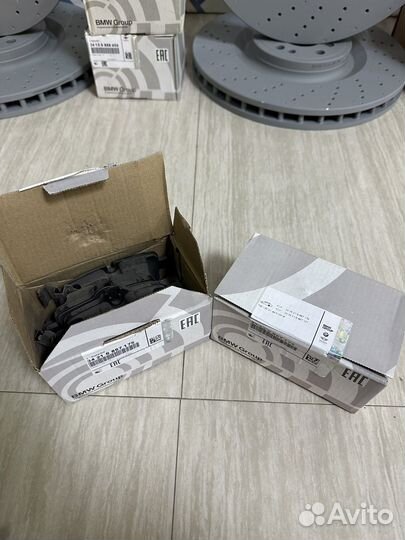Задние колодки на BMW 5 (G30, F90)