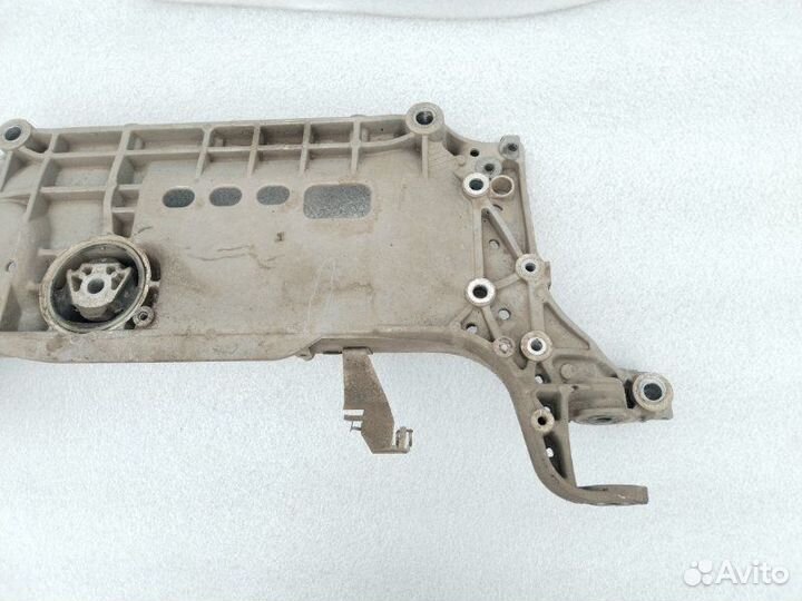 Подрамник передний Volkswagen Passat B7 cdab 2011