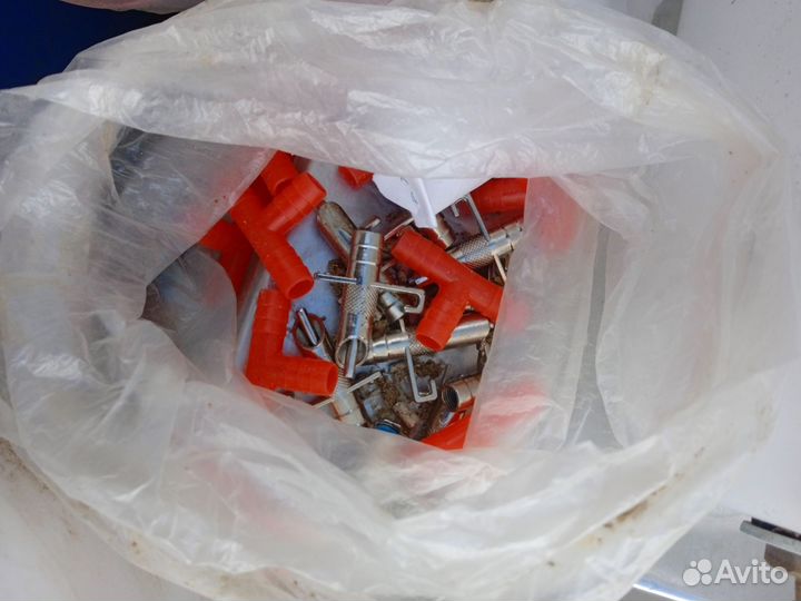 Кормушки, поилки для птицы