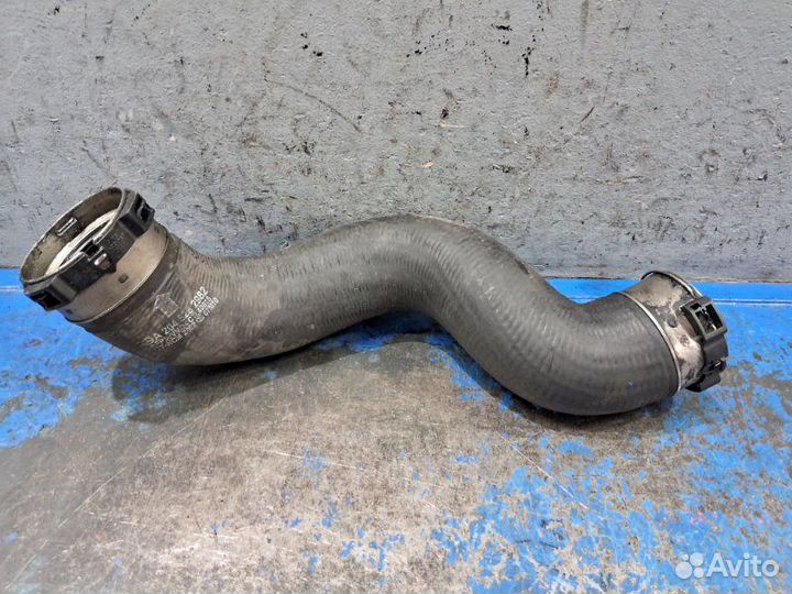 Патрубок интеркулера левый Mercedes E W212 OM642