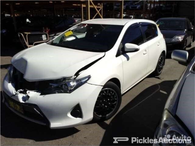 Разбор на запчасти Toyota Auris E18 2012