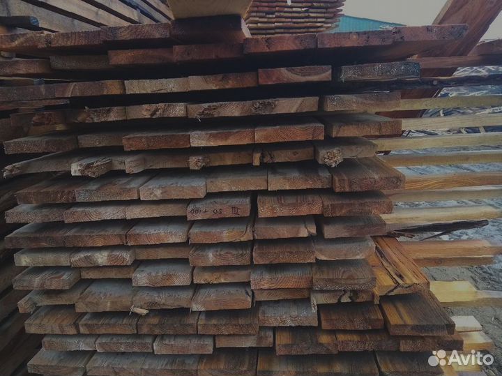 Сосновые доски, надежность и стабильность в каждом детале