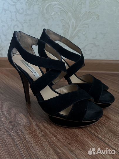 Босоножки женские