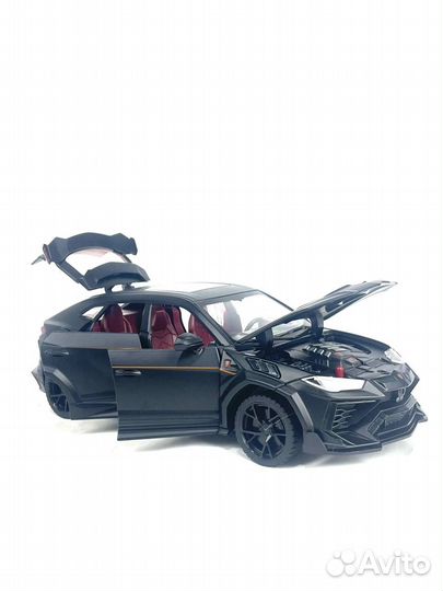 Машинка Lamborghini Urus масштаб 1:24