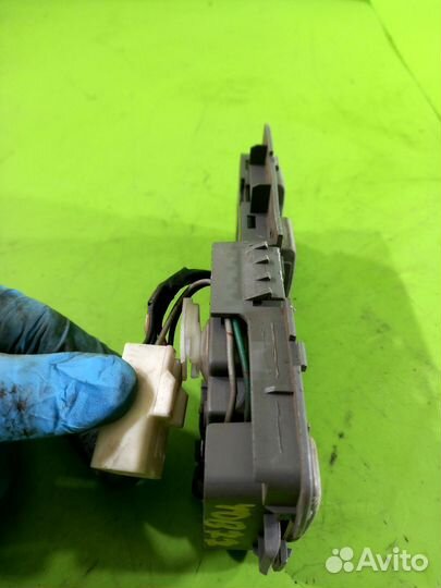 Блок управления люком для Pontiac Vibe