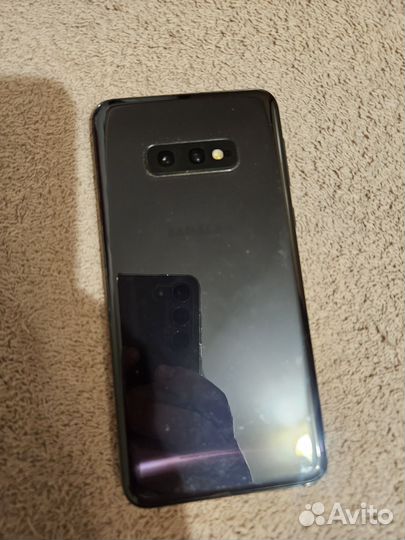 Телефон Samsung galaxy s10e