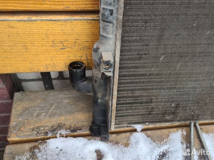 Опель вектра в x20DTH радиатор охлаждения