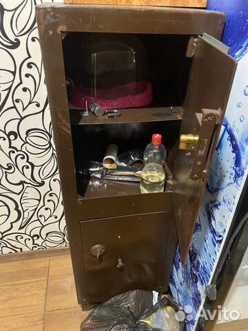 Сейф металлический