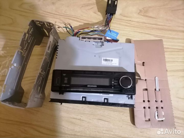 Автомагнитола Kenwood KDC-120UB