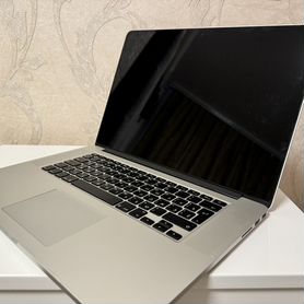 Macbook pro 15 mid 2014(i7, 16gb ram)