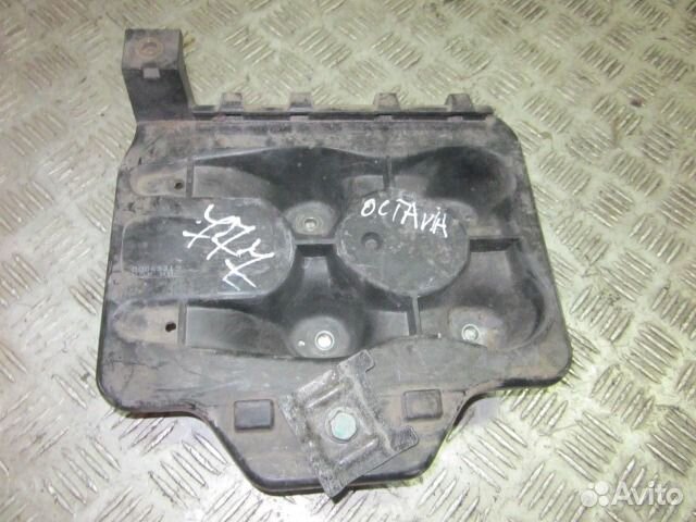 Площадка под акб для Шкода Октавия тур