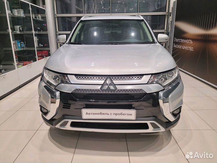 Mitsubishi Outlander 2.0 CVT, 2018, 79 679 км