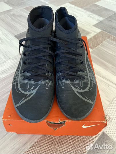 Футзалки nike новые