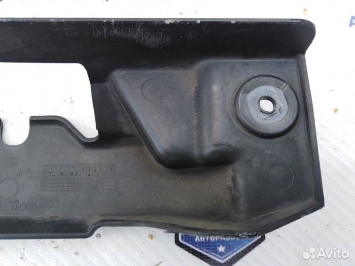 Накладка замка капота Kia Sportage 2