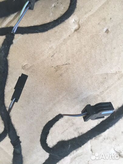 Проводка задней двери Фольксваген Фаэтон(1508)