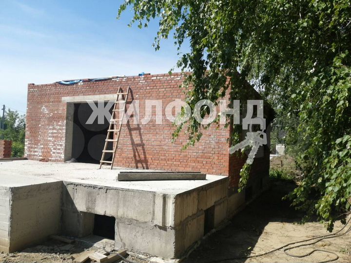 Дом 240 м² на участке 9,4 сот.