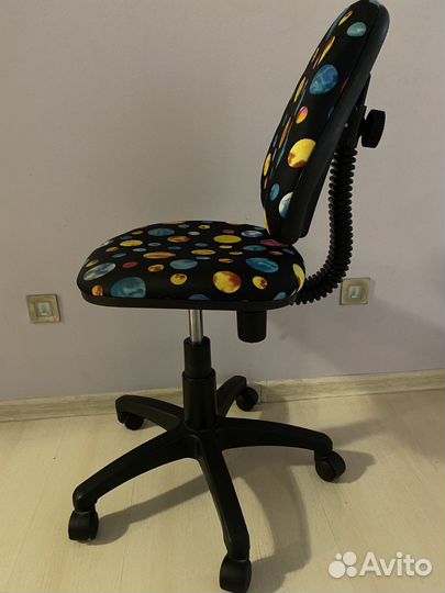 Стул кресло на колесиках