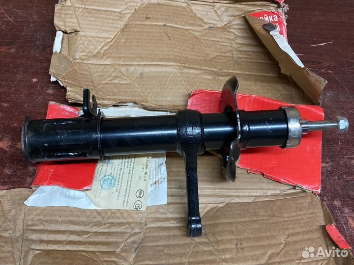 Правая стойка лада приора