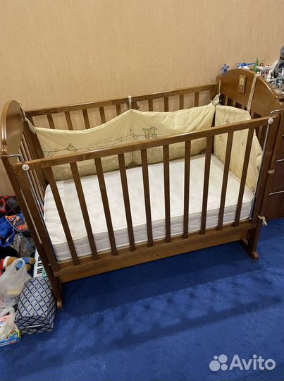 Детская кроватка