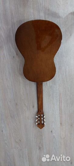 Продам гитару yamaha C 40