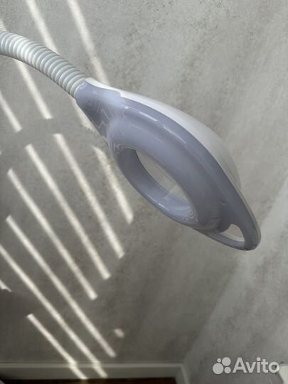 Косметологическая лампа лупа