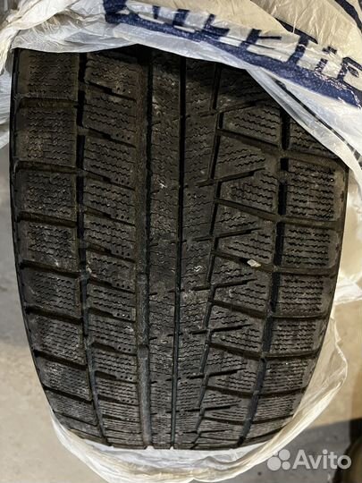 Bridgestone Blizzak Revo GZ 225/50 R17