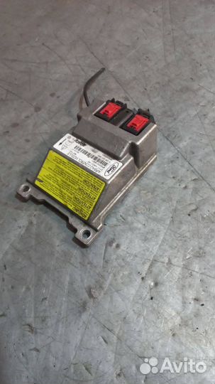 Блок предохранителей Ford Tourneo Connect 2009