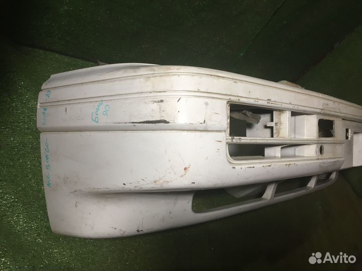 Бампер передний Mazda Bongo SS Белый с усилителем