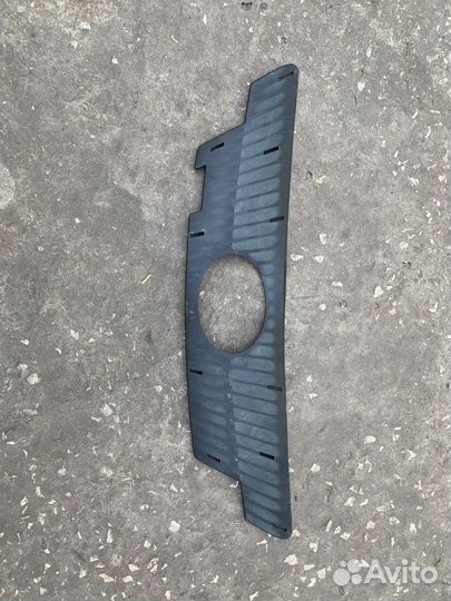 Решётка бампера lexus is250