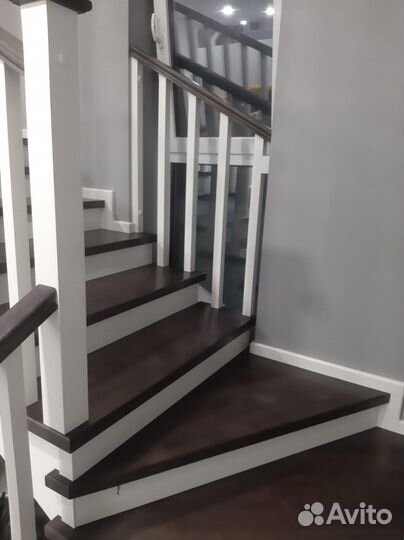 Лестница деревянная