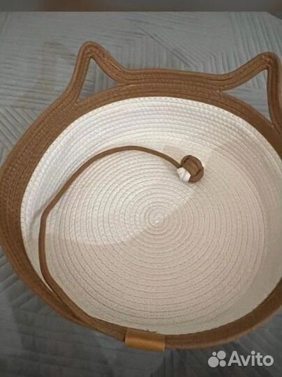 Лежанка для кошек или маленьких пород собак