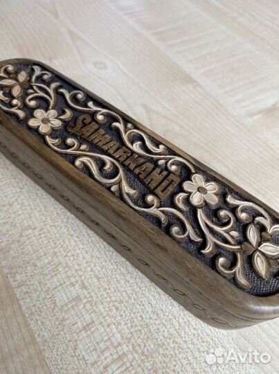 Деревянная шкатулка