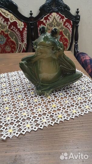 Статуэтка лягушка