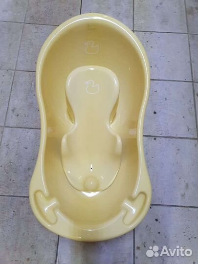 Ванночка для купания с горкой