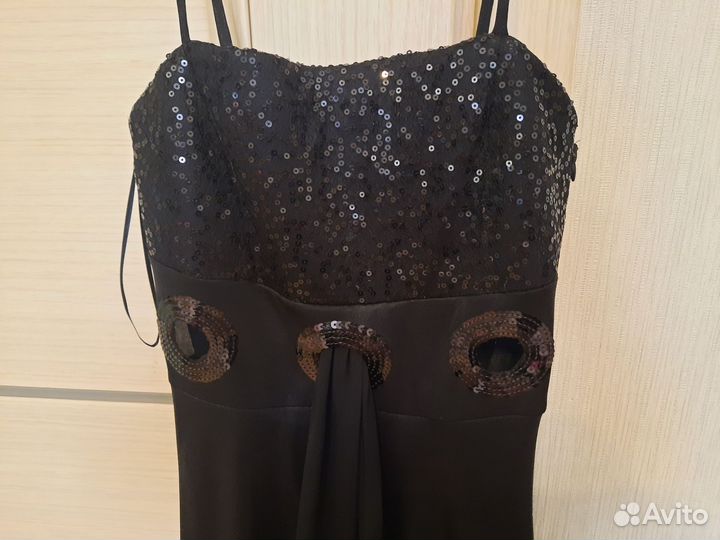 Вечернее маленькое чёрное платье