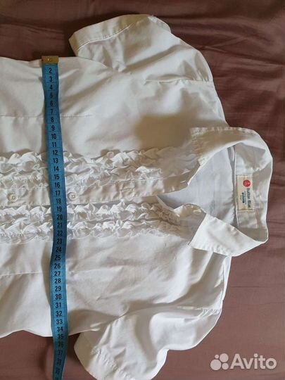 Продам рубашку школьную белую детскую для девочки