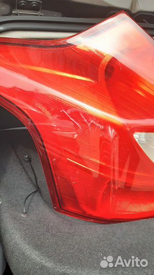 Задний правый + левый Фонарь Форд фокус 3