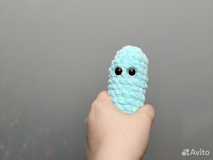 Плюшевый огурчик