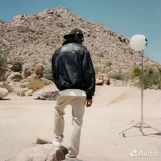 Бомбер represent