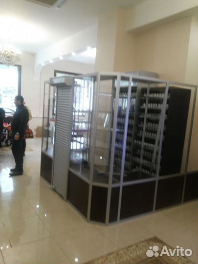 Пристенный павильон для магазина