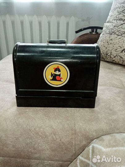 Детская швейная машинка СССР