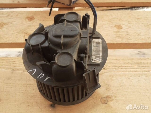 Вентилятор печей Renault Logan