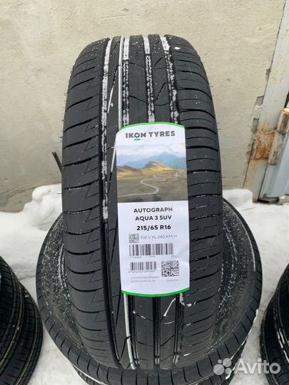 Nokian Tyres Hakka Blue 3 SUV 215/65 R16 102V