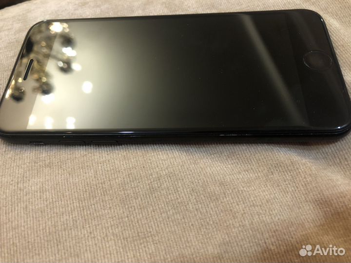 Телефон iPhone 7